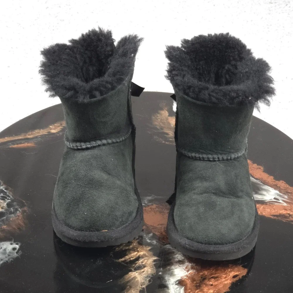 UGG‎ Boots Black Suede Bow Back Winter Warm Comfy Kids Size 7
